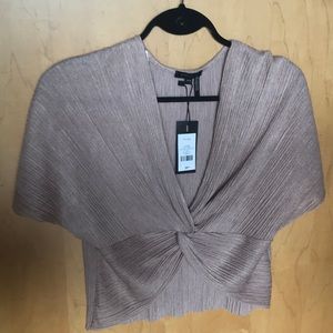 Twist front top